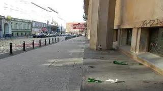 Porozbijane butelki na ul