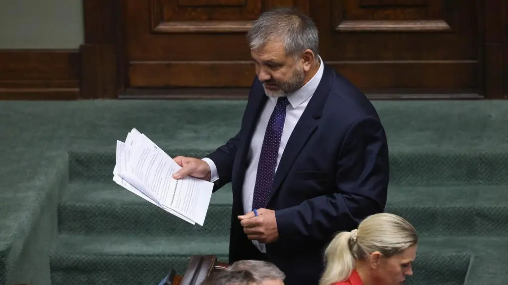 Żurek wylicza w Sejmie. "Ludzie Ziobry mieli w tym interes"