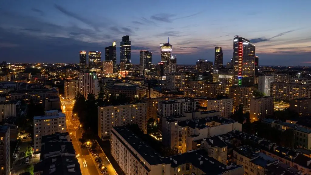Warszawa nocą