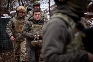 Wołodymyr Zełenski odwiedza żołnierzy w Donbasie 