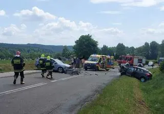 W wypadku ranne zostały trzy osoby, w tym 13-miesięczne dziecko