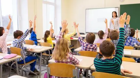 nauczyciel szkola klasa shutterstock_303888209