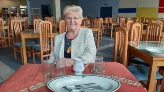 Maria Królska w stołówce uniwersyteckiej Jowita. W branży gastronomicznej pracuje od 1967 roku!