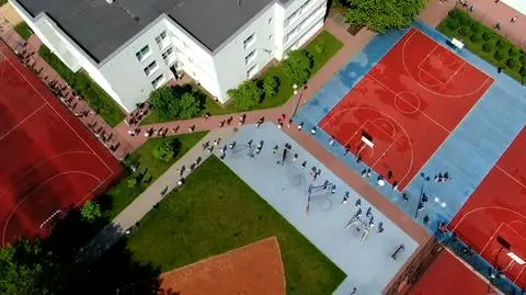 28 1030 dron warszawa-x