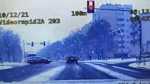 Wjechał na skrzyżowanie na czerwonym
