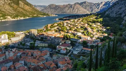 LOT ostrzega pasażerów lecących do Czarnogóry. "Brak możliwości skorzystania z lotów powrotnych"