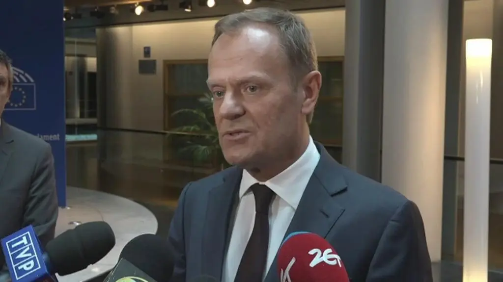 Tusk komentuje nagrania z Tu-154M
