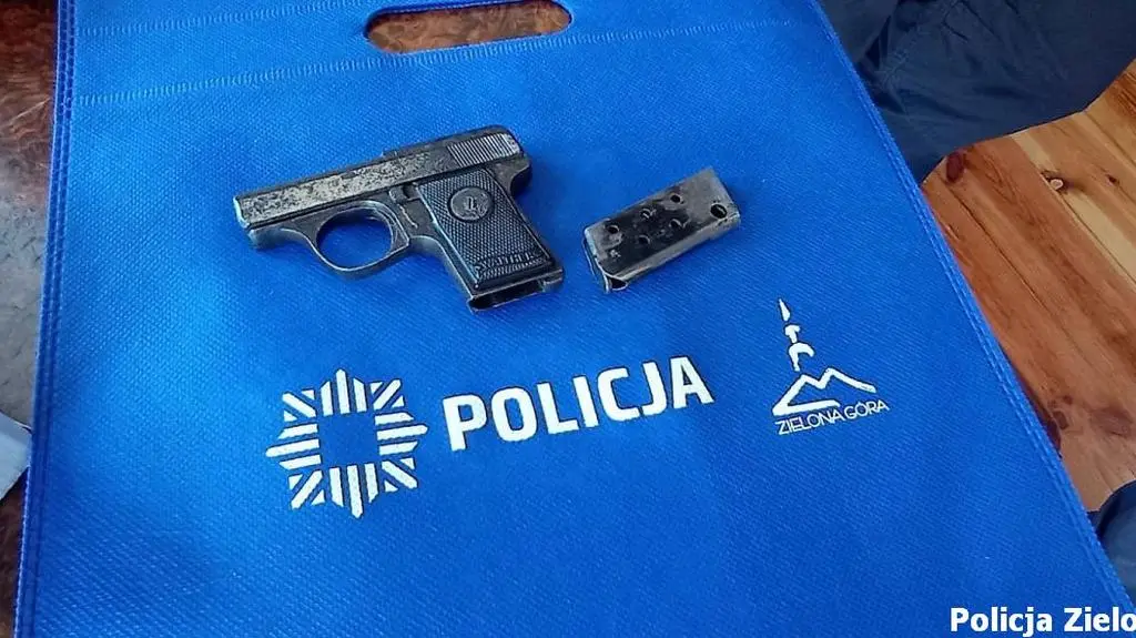 Zabezpieczony pistolet