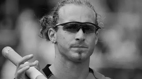 Nie żyje utytułowany tyczkarz