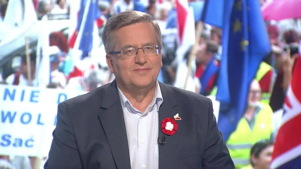 Komorowski: brali pensje od wolnej ojczyzny, a teraz na nią plują