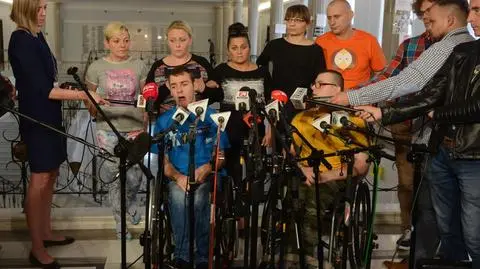 Protestujący krytykują propozycje rządu