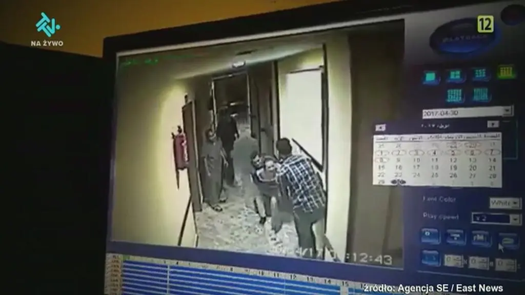 Zobaczyłem ją na ziemi