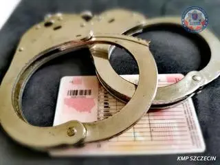 Mężczyzna przyszedł na egzamin na prawo jazdy pijany, egzaminator wezwał policję