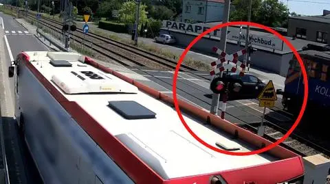Wjechał tuż pod pociąg 