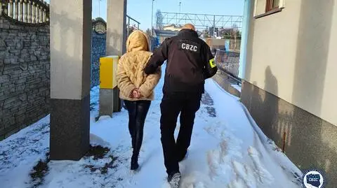 Wysyłali fałszywe sms. Wyłudzili ponad 2,5 miliona złotych