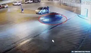 Kierowca driftował na parkingu