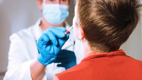Koronawirus coraz częściej pojawia się wśród dzieci