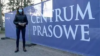 Reporterka TVN24 z centrum prasowego przy granicy