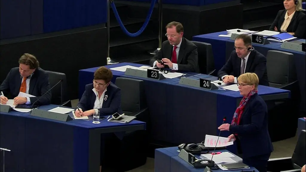 Zimmer: stańcie do walki z problemem imigracyjnym 