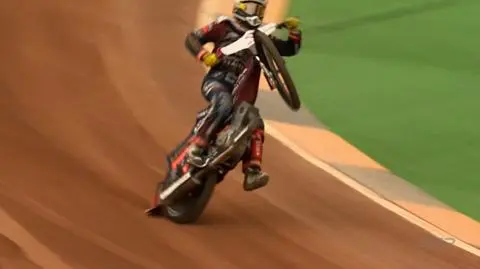 Motocykl nagle poderwało. Poważny upadek Polaka przed Grand Prix