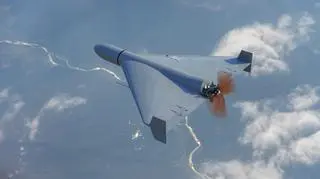 Wojskowy dron (zdjęcie ilustracyjne)