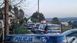 W Sławęcinie na jednej z posesji znaleziono ciało kobiety i rannego mężczyznę 