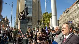 Przemowy podczas uroczystego odsłenięcia pomnika Hipolita Cegielskiego