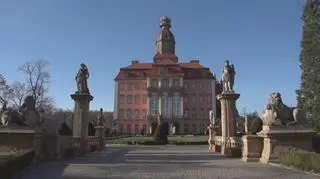 Podczas remontu wieży w Zamku Książ znaleziono przedwojenne gazety