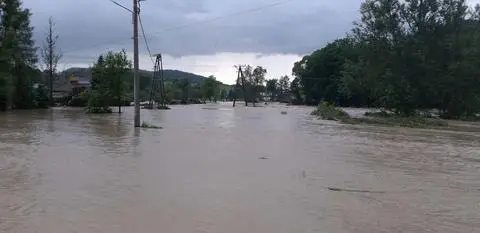 Zniszczenia po przejściu burz na Podkarpaciu