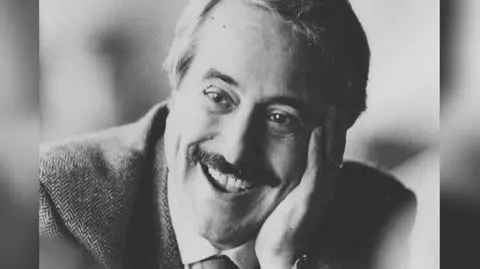 Giovanni Falcone zginął w wybuchu bomby na Sycylii