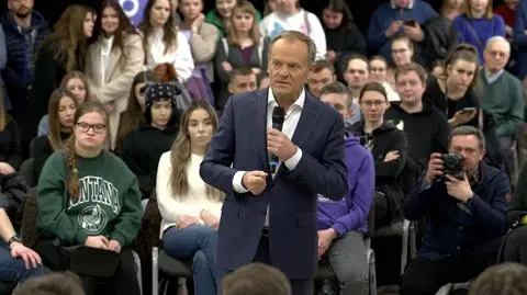 Tusk zakłada się, że obniży inflację. Stawka to jedno euro