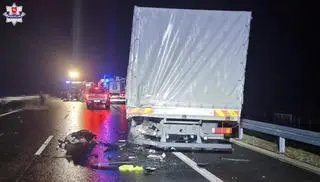 Kierowca ciężarówki zatrzymał się na pasie awaryjnym 