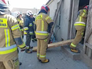 Akcja nie należała do łatwych - podkreślają strażacy