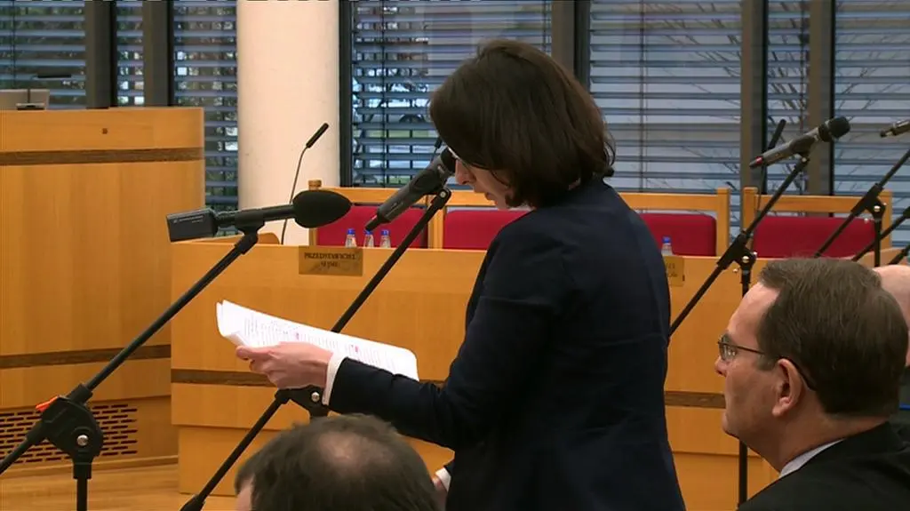 Kamila Gasiuk-Pihowicz odpowiada na pytania sędziów TK