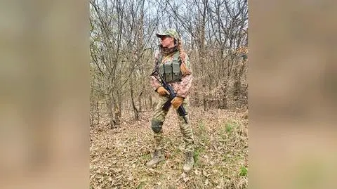 Zdobywczyni Mount Everest i K2 z karabinem w rękach. "Nigdy nie zapomnimy tego, co zrobiła nam Rosja"