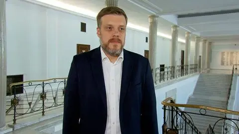 "Kaczyński ośmiesza się tymi posterunkami, tą ochroną, tymi uzbrojonymi po zęby ludźmi"