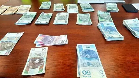 Przez pomyłkę wyrzucili do kosza kasetkę z 16 tysiącami złotych