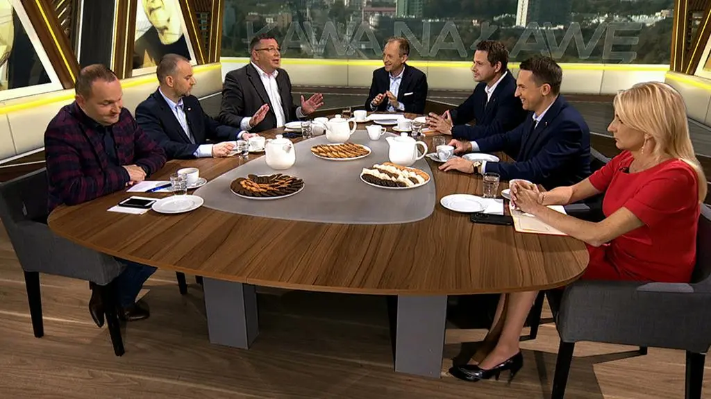 Szłapka: premier powinien przeprosić. Wójcik: w postanowieniu sądu nie chodziło o przeproszenie opozycji