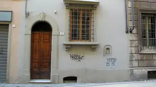 Nieczynna "dziurka" przy Via de' Pilastri