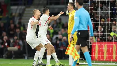 Szczęsny broni i nagle chwila zawahania u Polaków