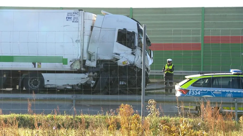 Wypadek na S8 w pobliżu Czerniewic w województwie łódzkim