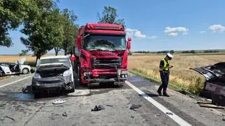 Zderzenie sześciu samochodów, dwie osoby w szpitalu
