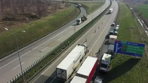 Jędrzychowice: nawet 30 godzin trzeba czekać na wjazd do Polski