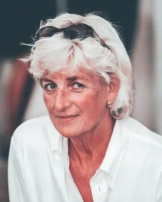 Księżna Diana, tak według wizji Alpera Yesiltasa, mogłaby wyglądać obecnie