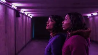 Kadr z filmu "Silent Twins"
