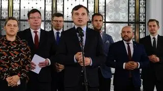 Zbigniew Ziobro na konferencji prasowej w Sejmie