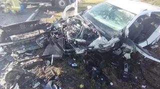 Czołowe zderzenie na dk 45 w okolicy miejscowości Zawada