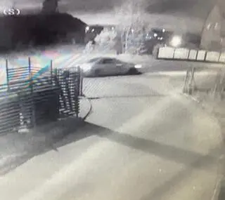 Kierowca samochodu zbiegł z miejsca zdarzenia