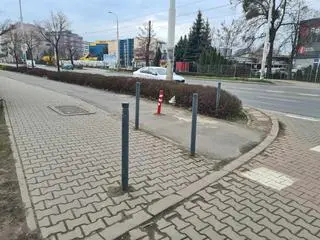Słupki ma drogach rowerowych we Wrocławiu