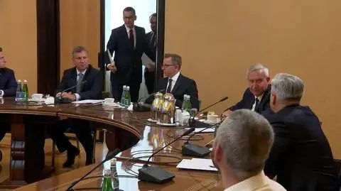 2708N399XR PIS DNZ RYDZEK KPRM NEWS